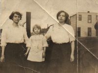Gertrude, Dorothy & Tutie Retting
before 1918