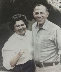 George and Teeney Simon in their older years